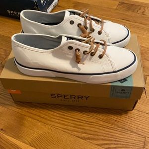 Sperry sneaker white size 7